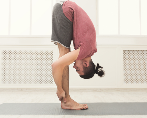 posture-flexion-avant-yoga-espace-ananda-massy